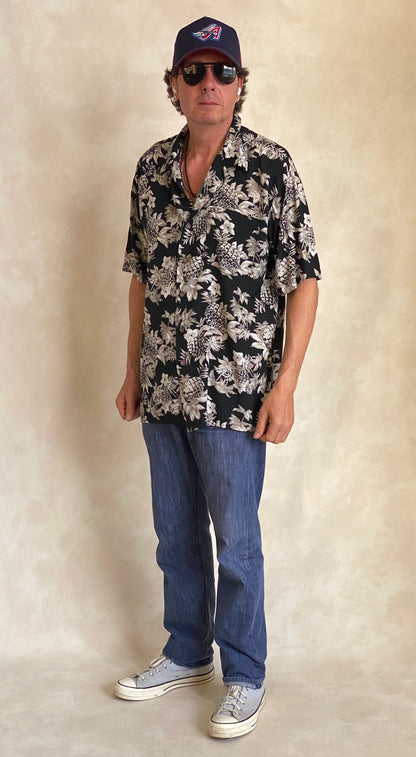 Size Large. Vintage 90s Rayon Hawaiian shirt-AJ357 Studio