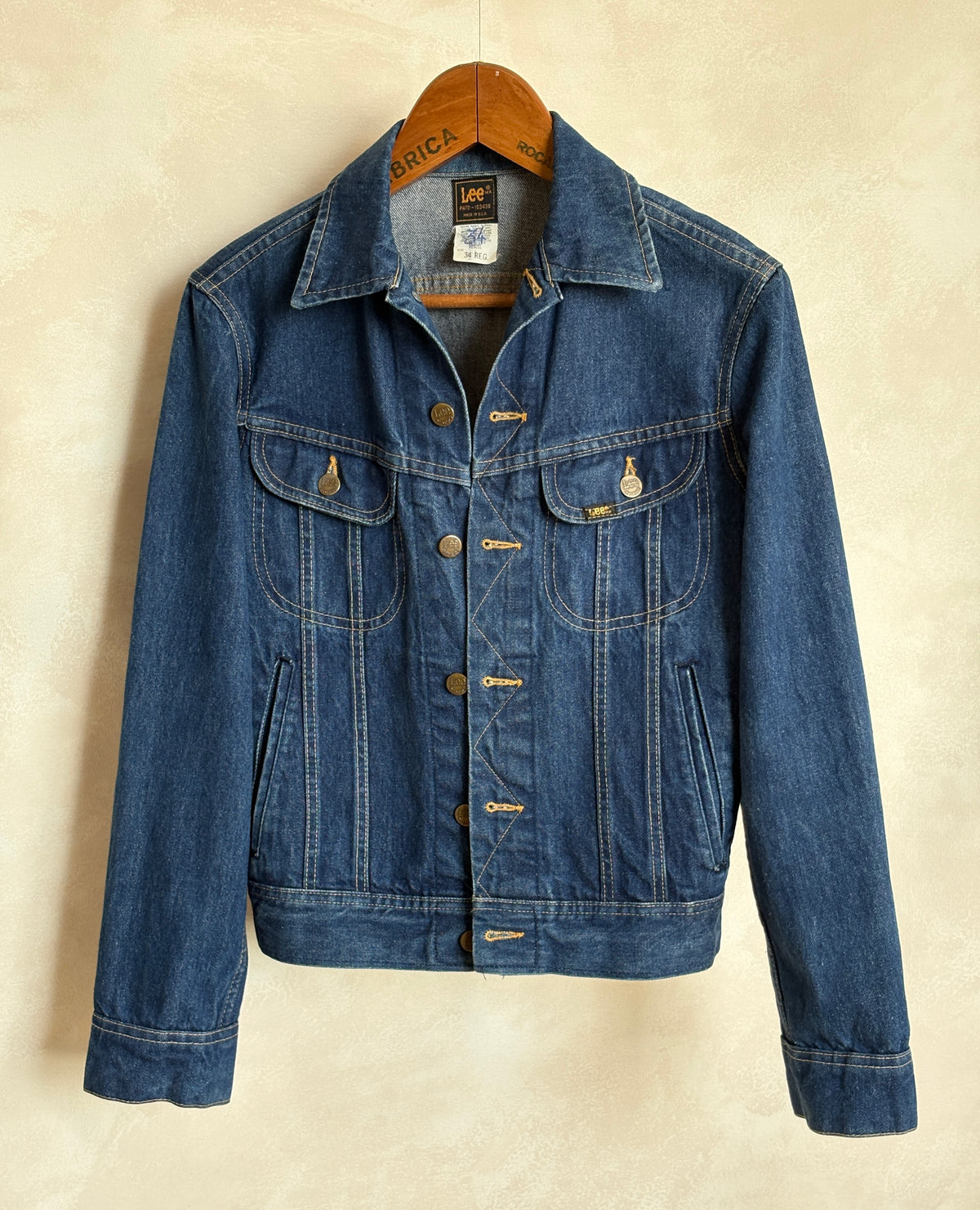 Size 34US / 44EU . Vintage 80s Lee Denim Jacket – 4 Pockets – Made in USA-AJ357 Studio