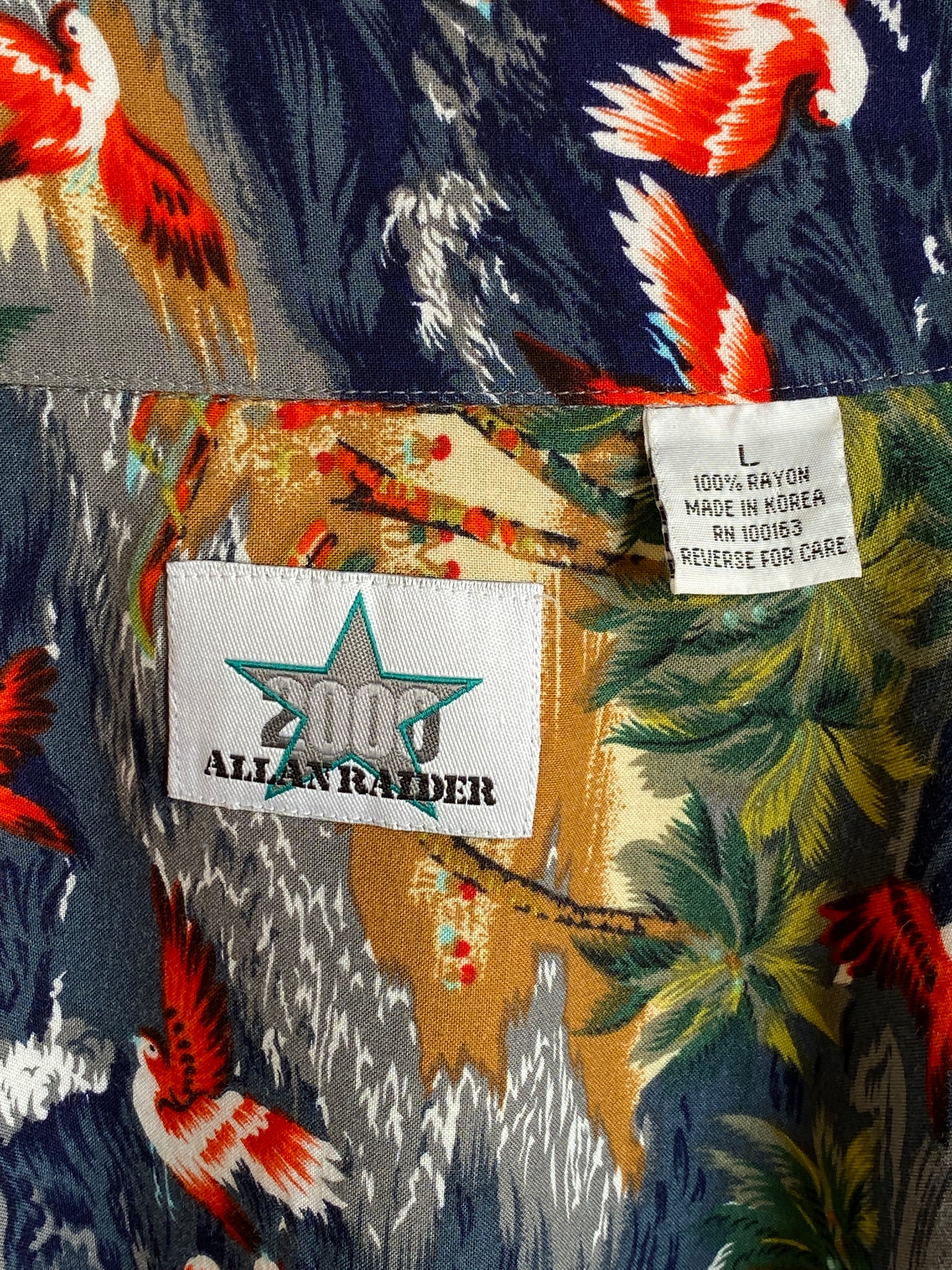 Size L. Vintage 90s polyester thin Hawaiian shirt - USA Vintage Bcn