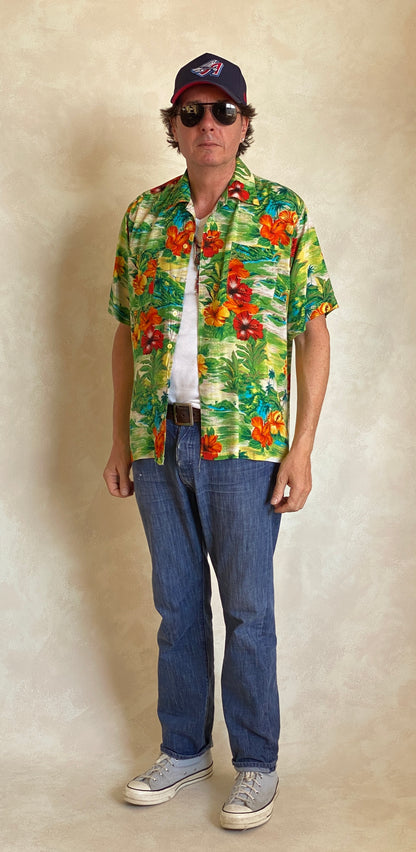 Size L. Vintage 80s Rayon Hawaiian shirt-AJ357 Studio