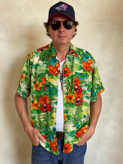 Size L. Vintage 80s Rayon Hawaiian shirt-AJ357 Studio