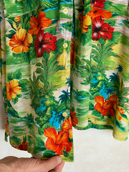 Size L. Vintage 80s Rayon Hawaiian shirt-AJ357 Studio