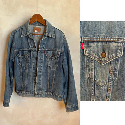 Size 42US/52EU. Vintage late 70s 70505 Levis 2 pockets made in USA-AJ357 Studio