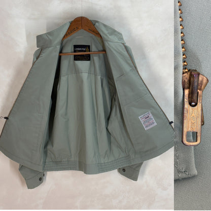 Size Med , 70s Light jacket, Talon zipper Made in USA-AJ357 Studio