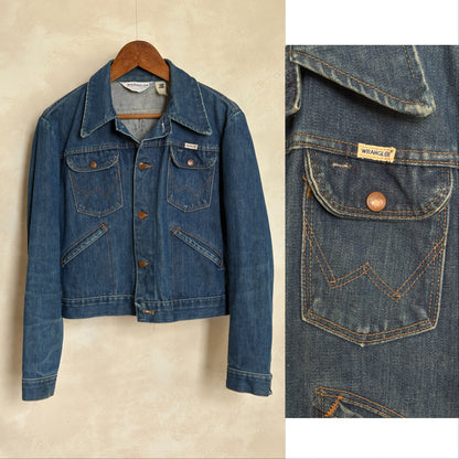 Size 34US / 44EU. Authentic 80s Wrangler denim jacket -4 pockets- Made in the USA-AJ357 Studio