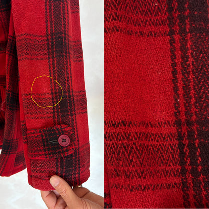 Size Small. Vintage 1940s Sears Roebuck plaid wool hunting jacket