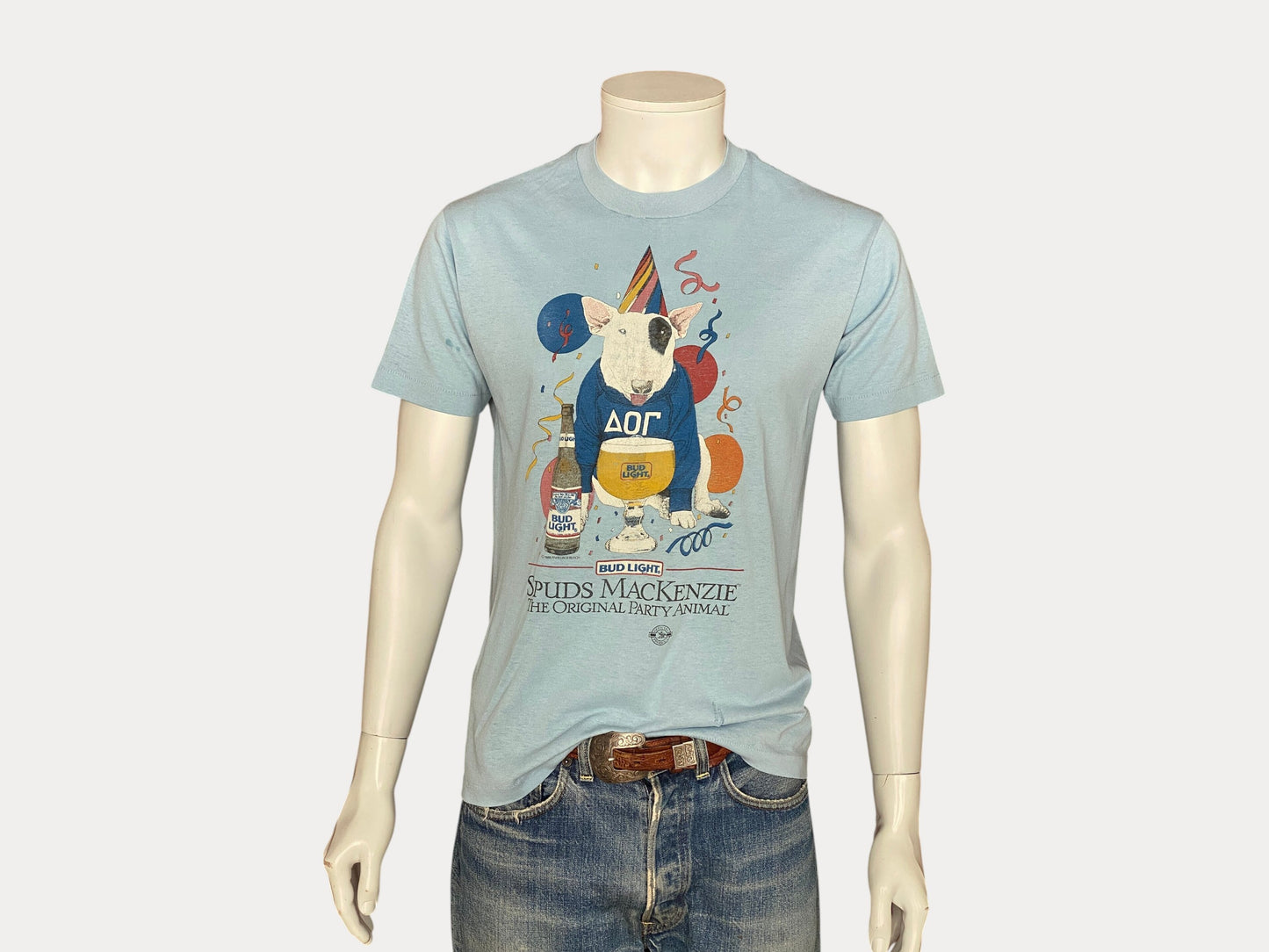 Large. Vintage 50/50 cotton Vintage 1986 Spud Mackenzie t shirt Made In USA