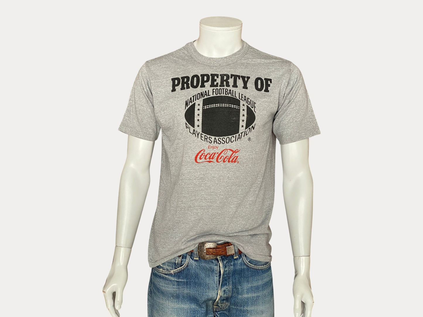 T-shirt vintage années 80 « Propriété de Coca-Cola » | 50/50 coton | Fabriqué aux États-Unis | Taille M