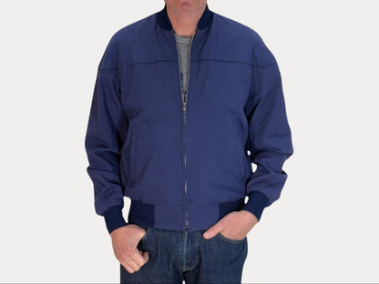Talla mediana, chaqueta ligera de los años 90. Fabricada en EE. UU.