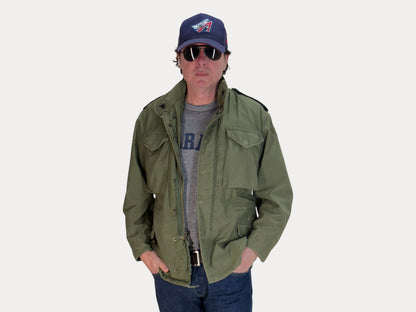 Small Short . Authentic 1974 US M-65 field jacket Military