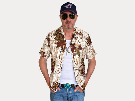 Size S. Vintage 60s Hawaiian cotton shirt made in USA by Jantsen