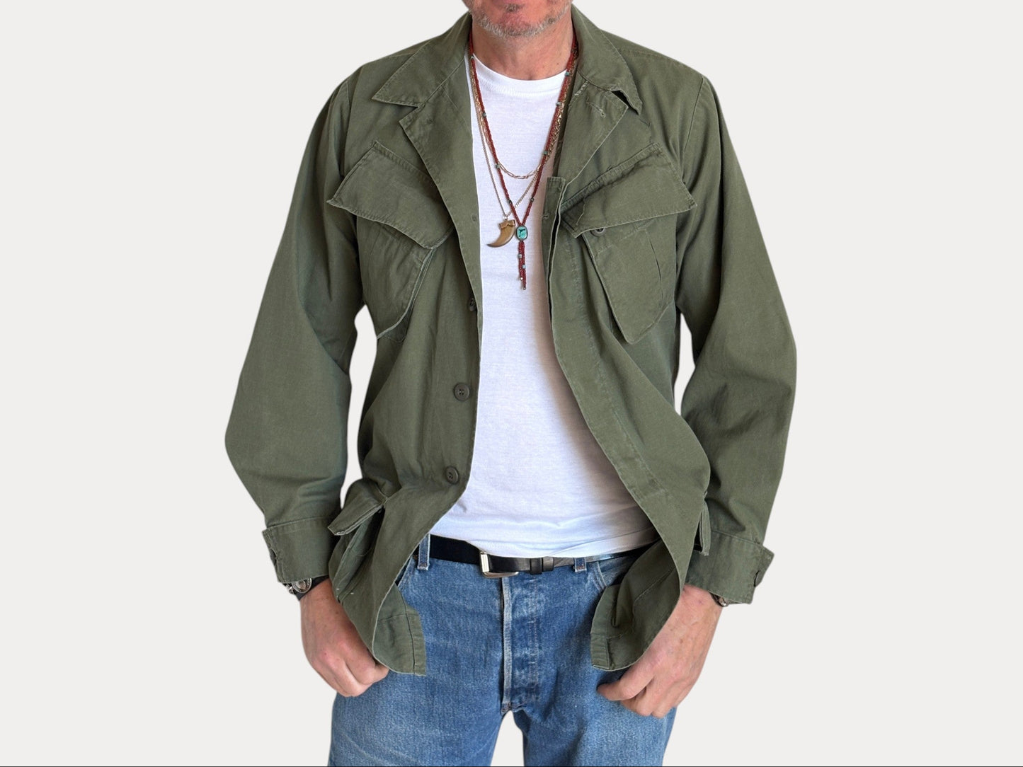 Small Long . Authentic 1969 US Army vintage Vietnam jungle jacket.