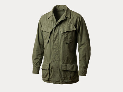 Small Long. Authentic 1969 US Army vintage Vietnam jungle jacket.
