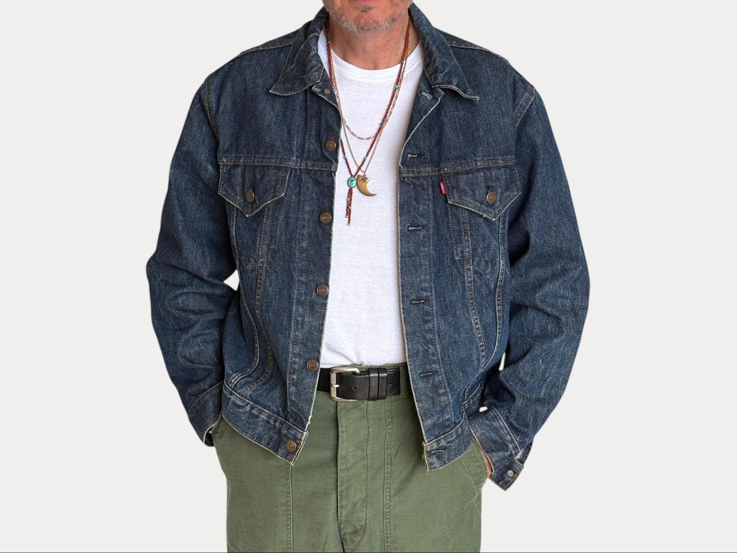 Size 48US / 58EU. Vintage Early 70s 2 pocket Levi’s Denim Jacket 70505 – Single Stitch, Made in USA