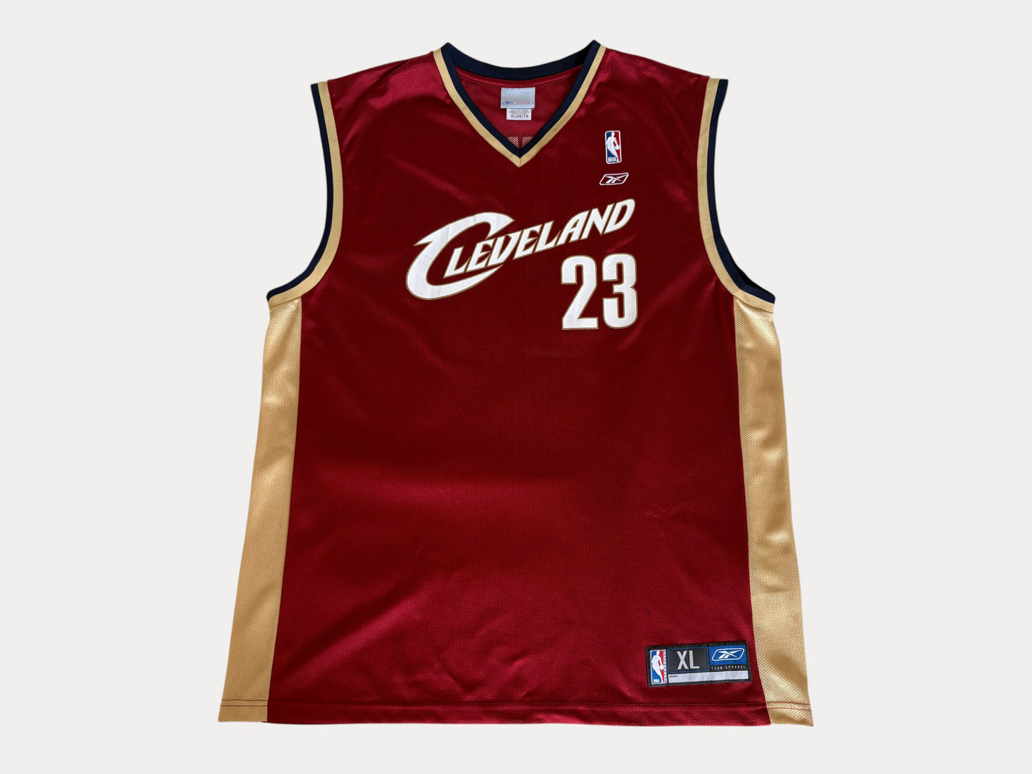 Reebok Cleveland Cavaliers LeBron James No. 23 Jersey Size XL Wine Mesh NBA 2000s