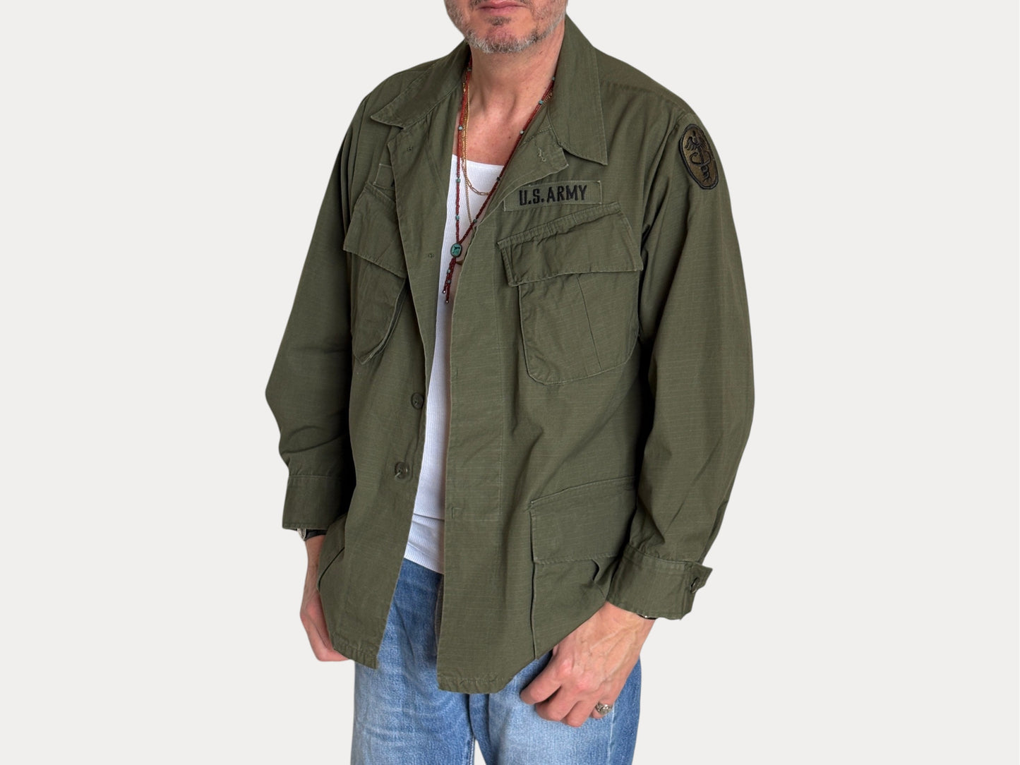 Med Short. Authentic 1970 US Army Vintage Vietnam jungle jacket.