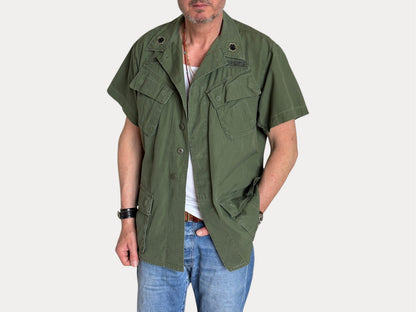 Med Reg. Authentic 1968 U.S Air Force Vintage Vietnam jungle jacket.