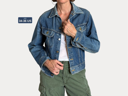 Size 34-36US / 44-46EU .  Vintage 80s Lee Denim Jacket – 2 Pockets – Made in USA