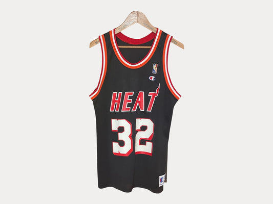 Talla 40. Camiseta NBA vintage Harold Miner n.° 32 Miami Heat de los años 90, fabricada en EE. UU. por Champion.