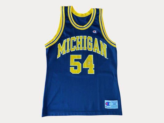 Talla 40. Camiseta NBA vintage de los Michigan Wolverines de los años 90 n.° 54. Fabricada en EE. UU. por Champion.
