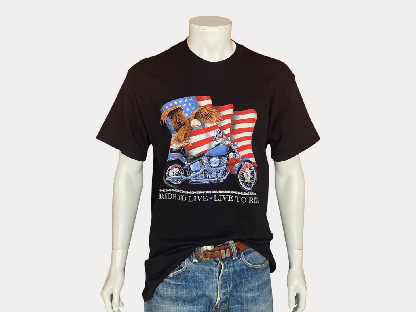Large. 90s Harley Davidson vintage t shirt Made In USA