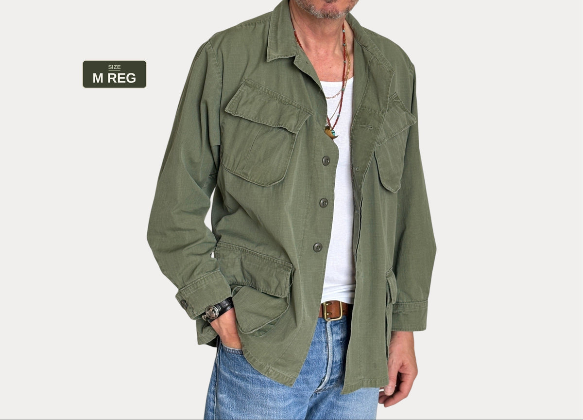 Med Reg. Authentic Third Pattern 1968 US Army Vintage Vietnam jungle jacket.-AJ357 Studio
