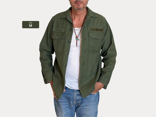 Med. Authentic 1970 Vietnam Era U.S. Army OG-107 Utility Shirt / Sateen Fatigue Shirt