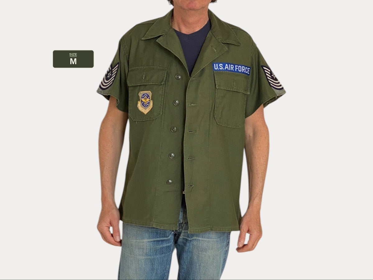 Medium. Authentic 1963 US Air Force vintage Fatigue Shirt