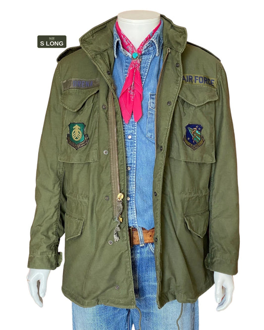 Small Long. Authentic 1982  US army  M-65 field jacket