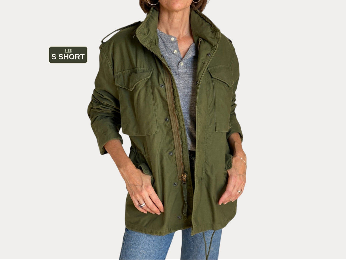 Small Short 1975 vintage US military M-65 field jacket