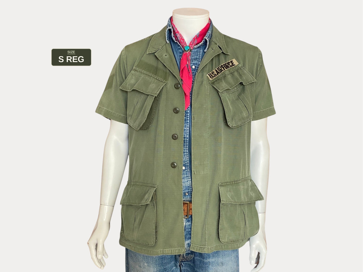 Small Reg. Authentic 1969 US Army Vintage Vietnam jungle jacket.-AJ357 Studio
