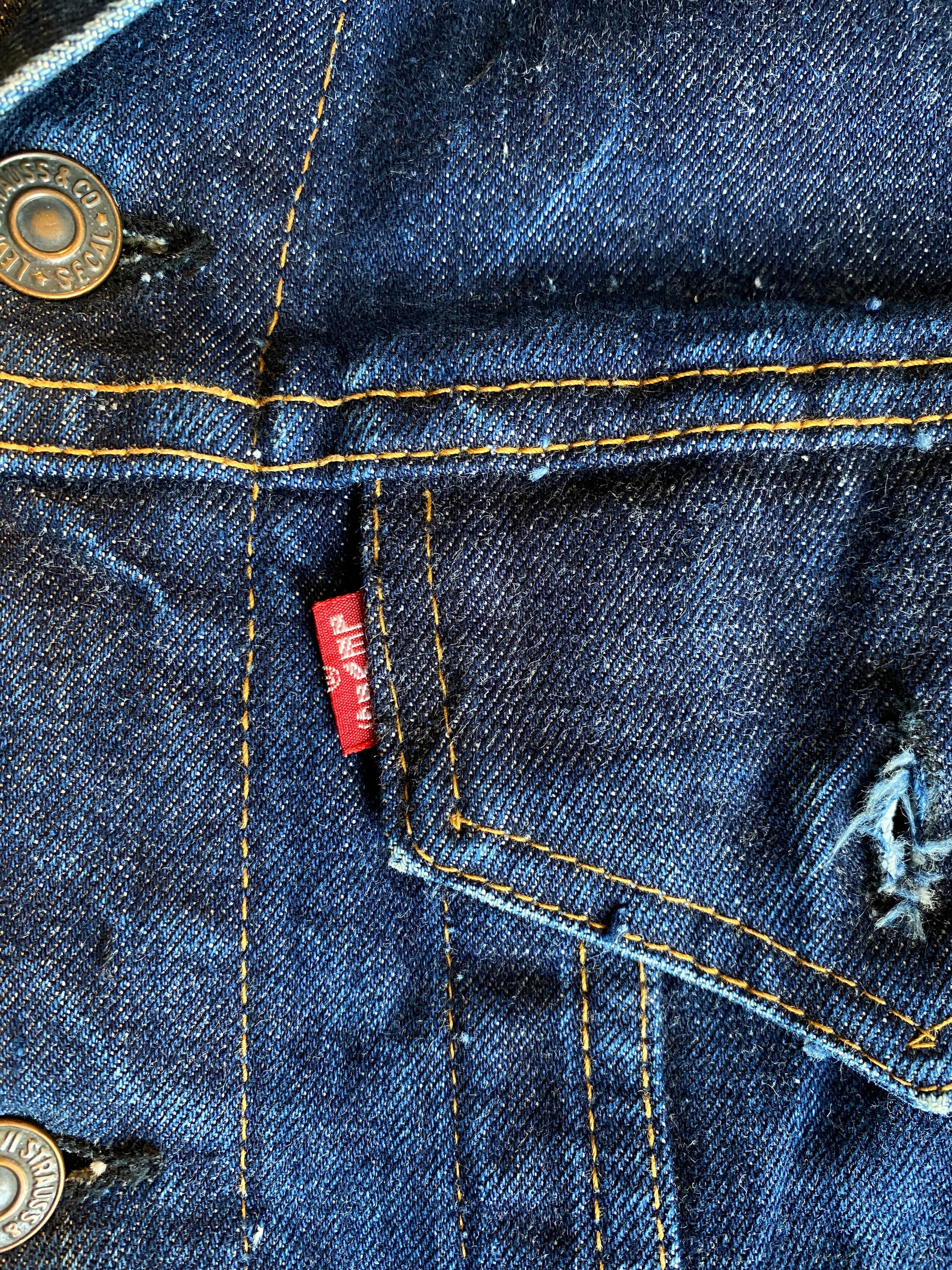 Size 42 US. Vintage 60s LEVIS Big E trucker Jacket Made in USA. - USA Vintage Bcn