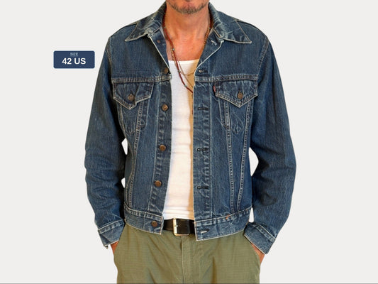 Size 42US / 52EU . Vintage 70s Levi’s Denim Jacket – 2 Pockets – Made in USA