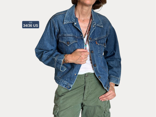 Size 34/36 .Vintage 70s Levi’s Denim Jacket – 2 Pockets – Made in USA