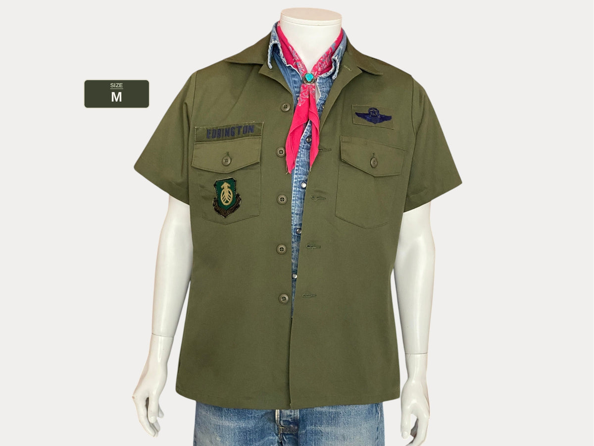 Taille M. Chemise utilitaire militaire vintage originale des années 80 OG 507 Poly/coton