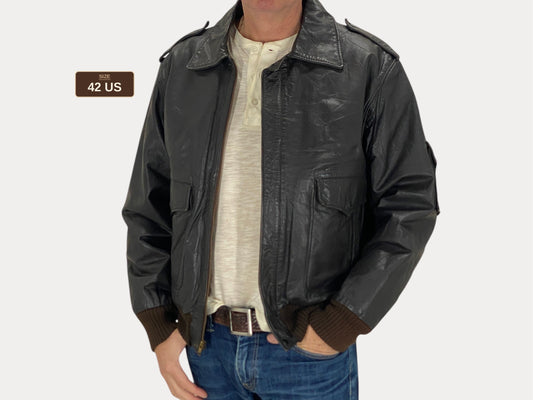 Size 42US / 52EU. Vintage leather bomber Flight Jacket  Aviator