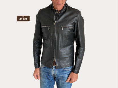 Size 40 US/ 50 Euro. Vintage 70s black cafe racer leather jacket with talon zipper