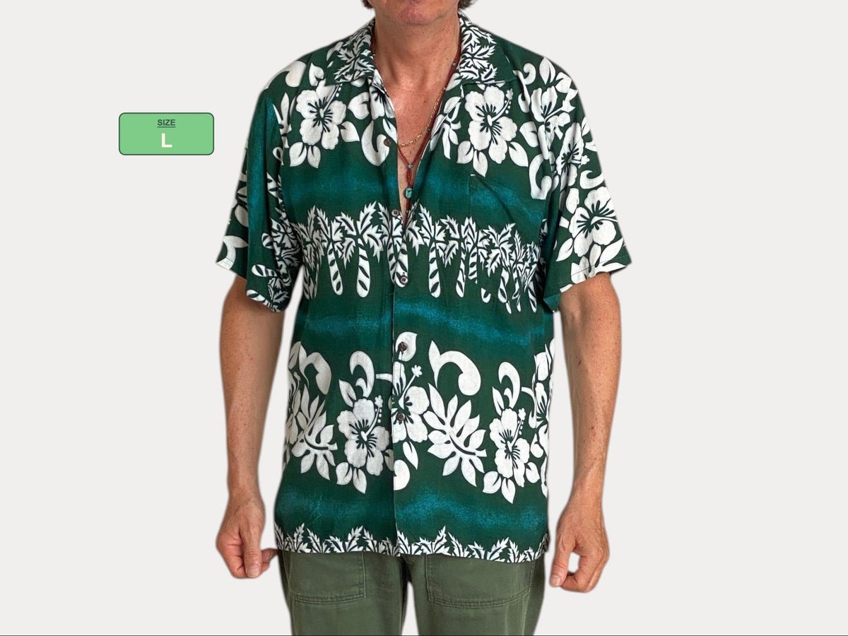 Size Large. Vintage 90s Hawaiian shirt