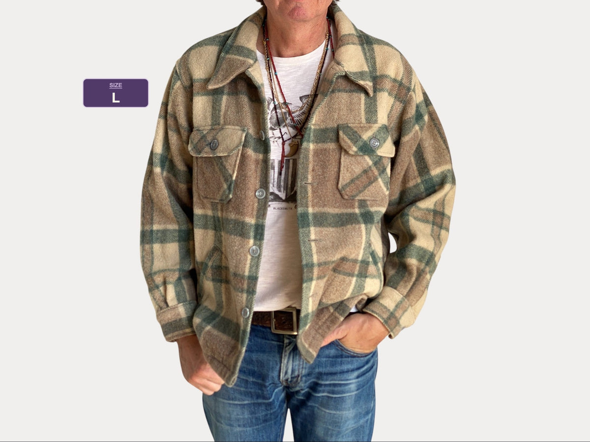 Large. Vintage wool plaid Woolrich shirt jacket