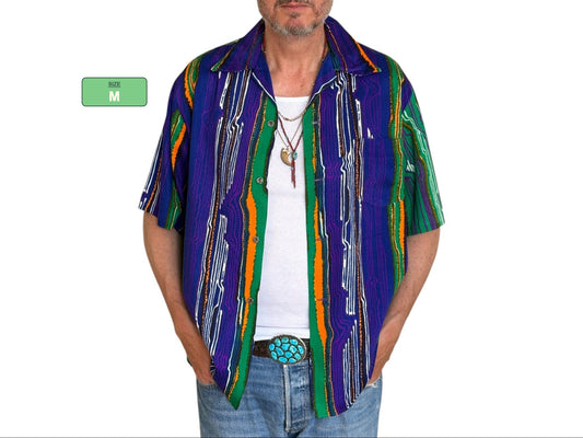 Size M. Vintage 70s Hawaiian cotton shirt made In Hawaii Alfred Shaheen