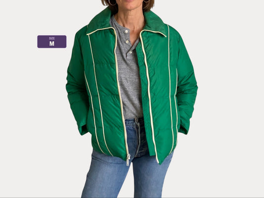 Women size Med. Vintage Down filled ski jacket