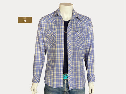 Size Medium. Vintage Wrangler 80s plaid western shirt.