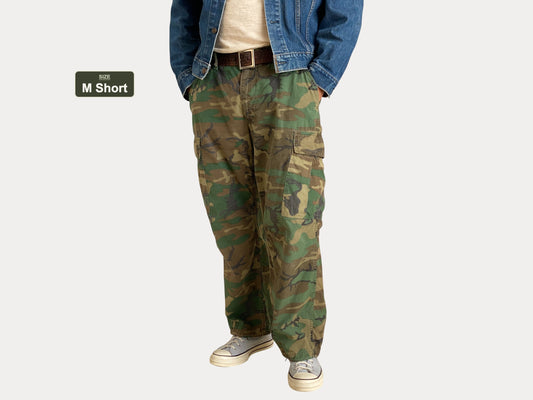 Med Short . Authentic US Army 1970 Vietnam war era camouflage jungle pants.