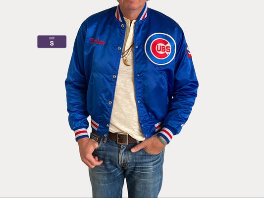 Small. Vintage 80s Chicago Cubs Starter jacket made in USA