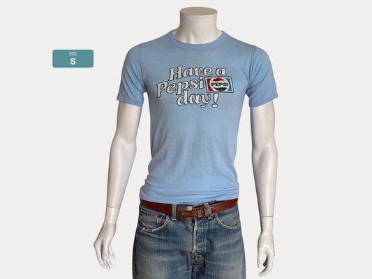 Small. 80s distressed vintage Pepsi-Cola t shirt