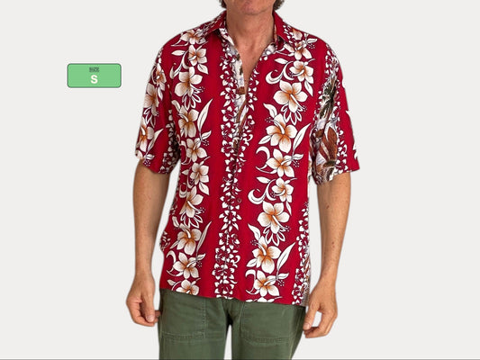 Size Small. Vintage 90s Hawaiian shirt