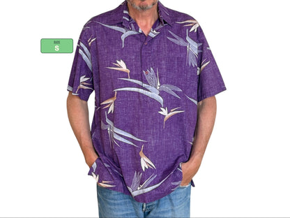Small. Vintage 80s Hawaiian cotton shirt