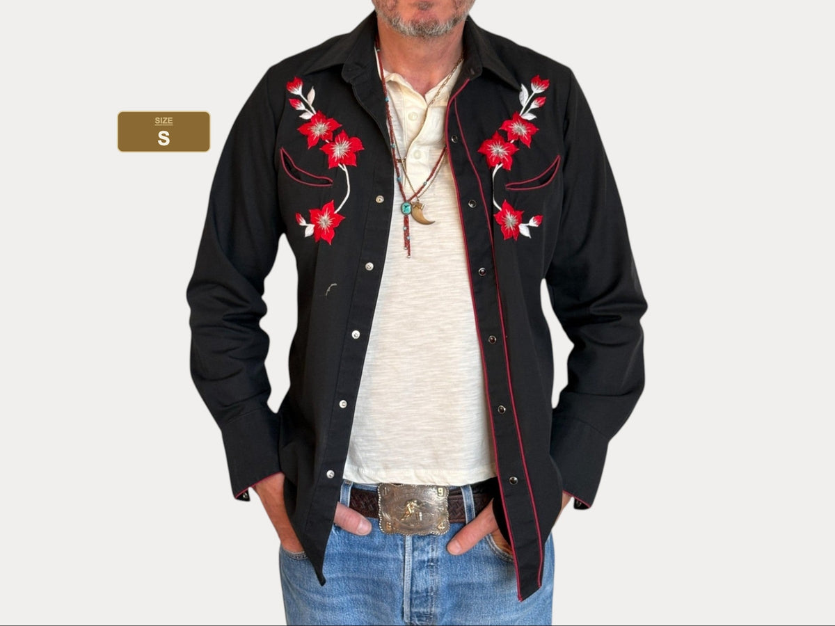 Size S. Authentic 70’s embroidered Western Shirt — Vintage Print-AJ357 Studio