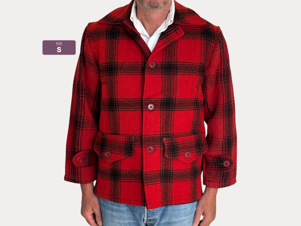 Size Small. Vintage 1940s Sears Roebuck plaid wool hunting jacket