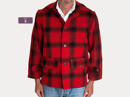 Size Small. Vintage 1940s Sears Roebuck plaid wool hunting jacket
